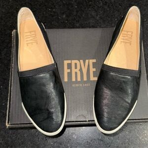 NEW FRYE MELANIE SLIP ON BLACK GENUINE LEATHER BUTTERY SOFT SNEAKERS 8